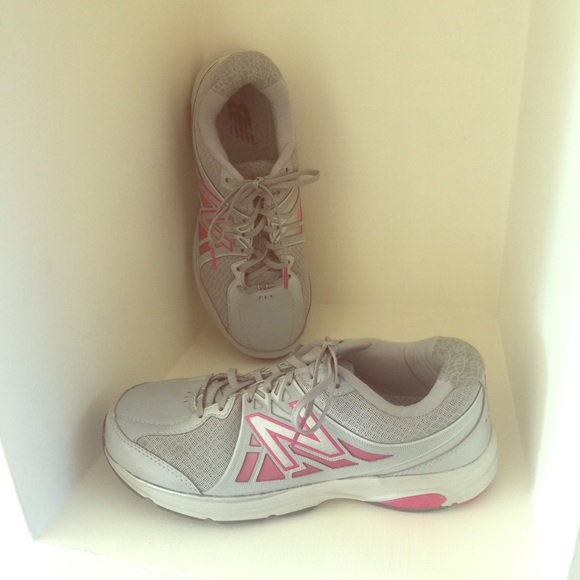 new balance womens shoes wide width